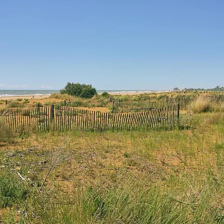 Warm Two-room Flat With Balcony Near The Apartmán Bibione