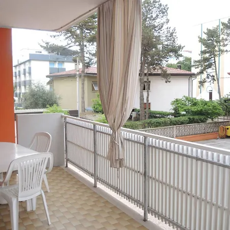 Διαμέρισμα Warm Two-room Flat With Balcony Near The *